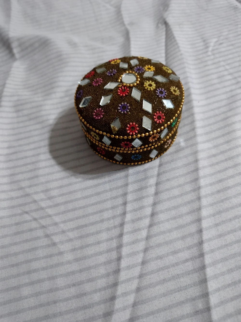 Handmade Trinket Box W/ Rhombus Shape Cut Glass & Multicolor Floral Accent Inlay
